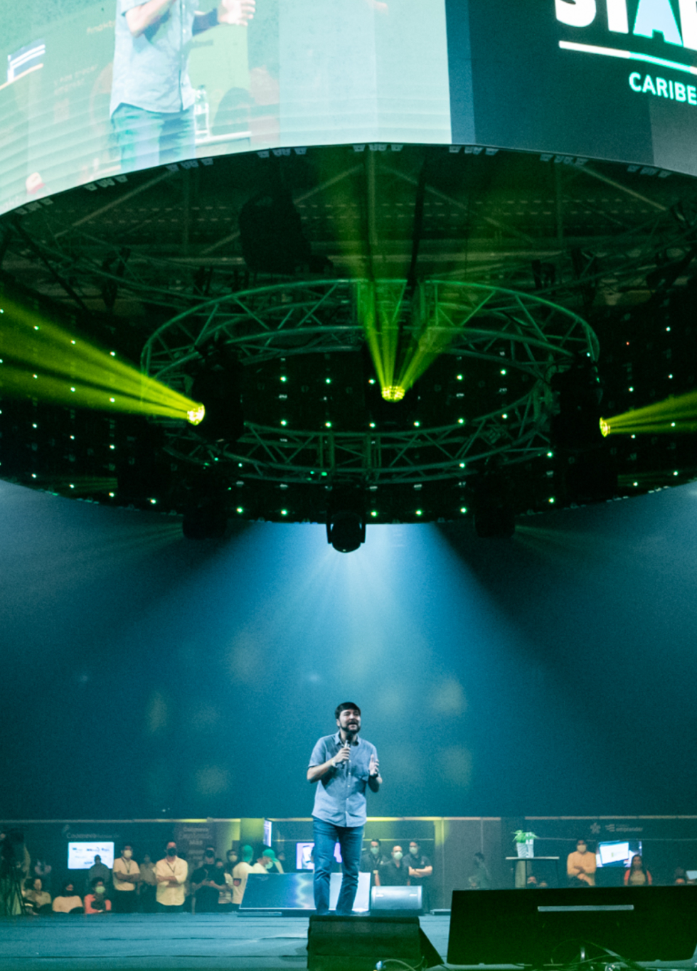 Startco — presentación en vivo